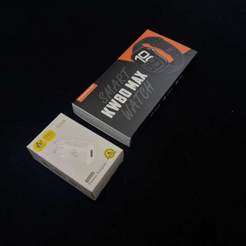 ساعت هوشمند 45 میلی متری مدل KW80 Max با بند سیلیکونی و شارژر