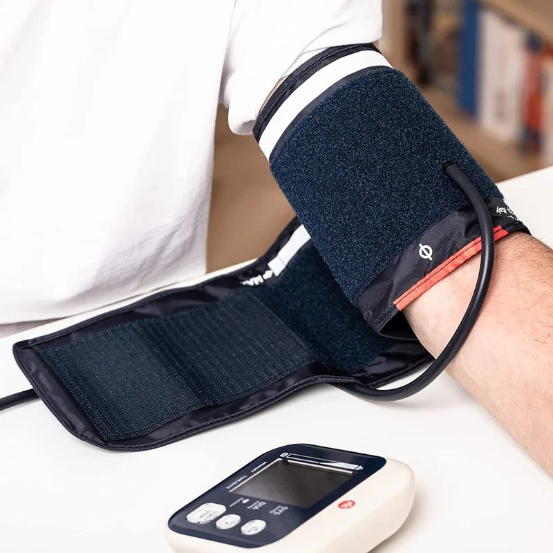 فشارسنج بازویی دیجیتال پیک سلوشن مدل easyRAPID با تکنولوژی RAPID TECH، اندازه‌گیری سریع و دقیق فشار خون و ضربان قلب، نمایش میانگین 3 اندازه‌گیری آخر، تشخیص آریتمی، حافظه 60-31 رکورد، منبع تغذیه برق و باتری و کاف مناسب بازو 22 تا 42 سانتی‌متر