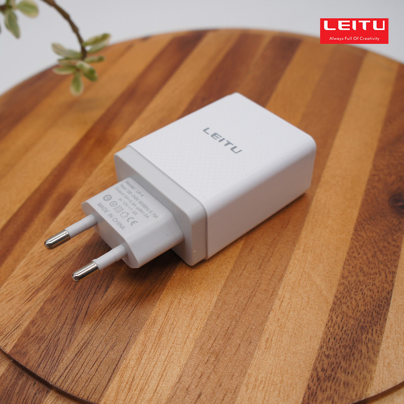 شارژر دیواری لیتو مدل LH - 4 به همراه کابل تبدیل MICROUSB