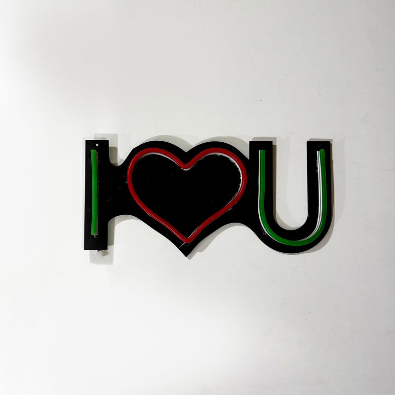 چراغ نئونی مدل i love u