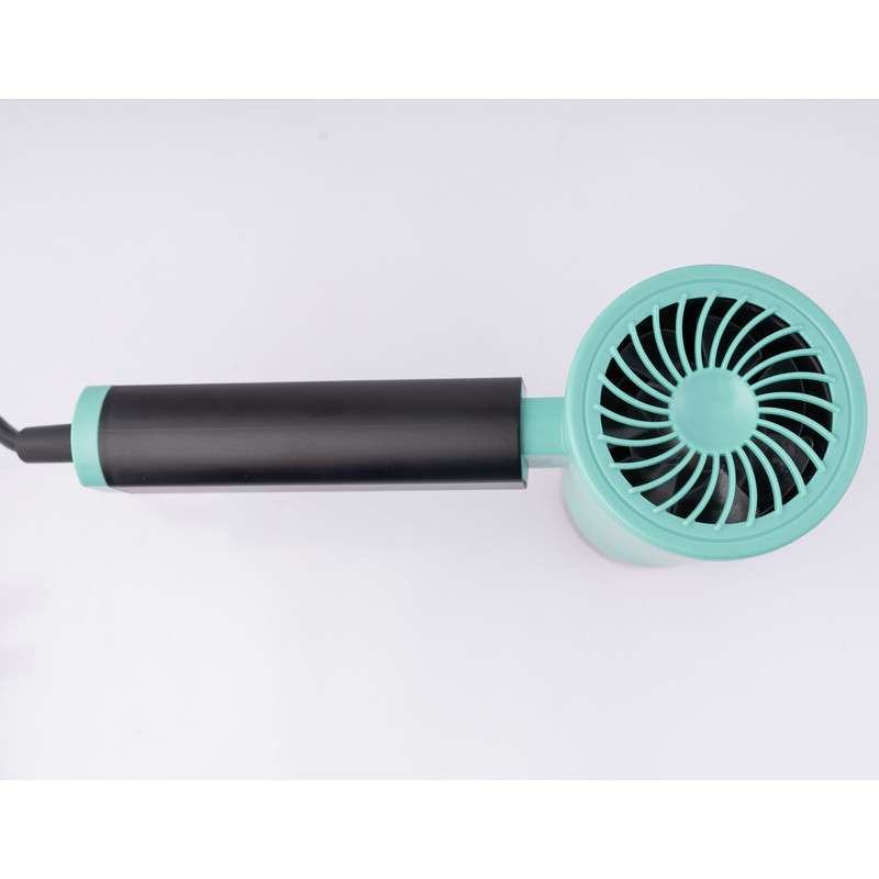 سشوار مسافرتی 1600 وات وی جی ار مدل V-426، موتور DC، وزن 600 گرم، المنت فلز، دارای سری متمرکز‌کننده باریک با ویژگی صاف‌کنندگی، با قابلیت باد سرد