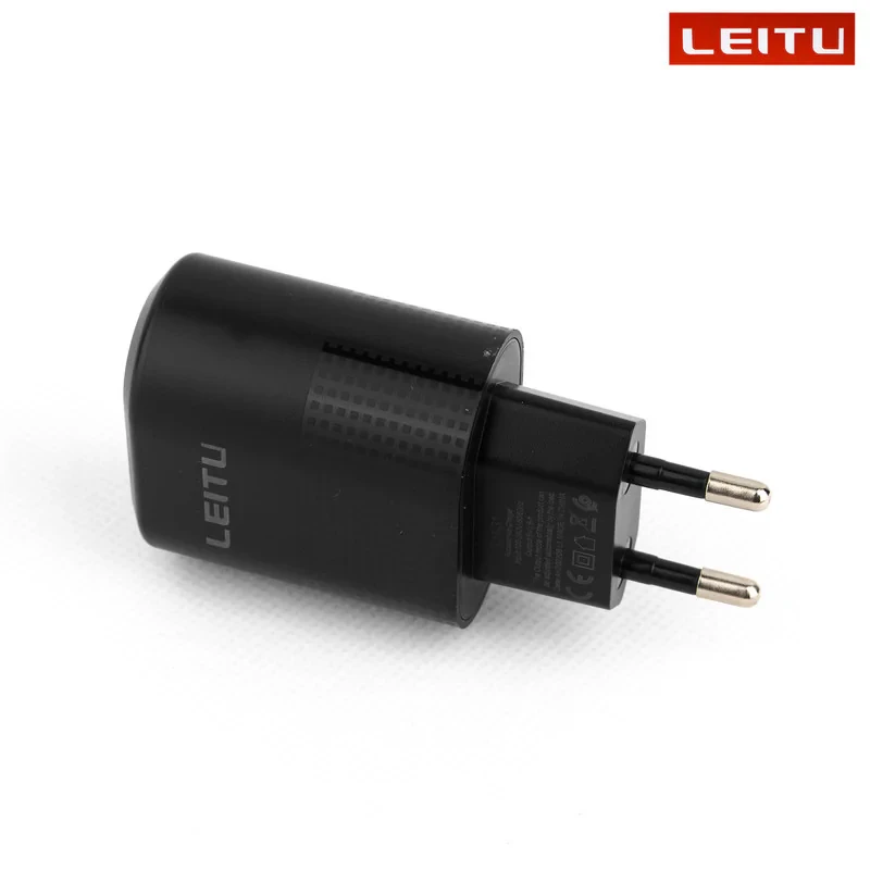 شارژر دیواری لیتو مدل LH-31 به همراه کابل تبدیل لایتنینگ