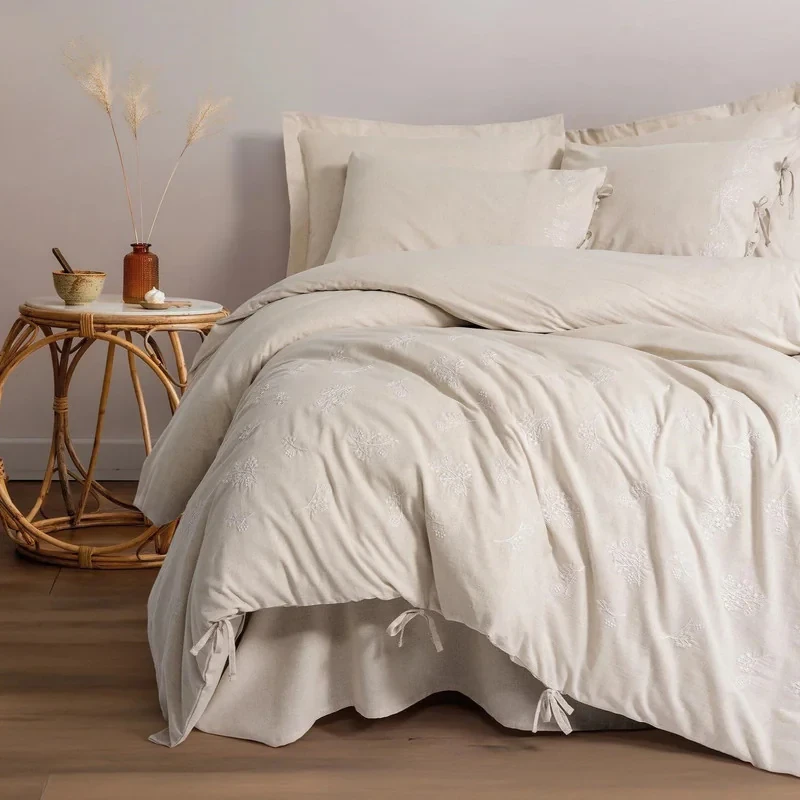 سرویس ملحفه دو نفره 6 تکه کاتن باکس مدل Cotton Keten Esmira Bej