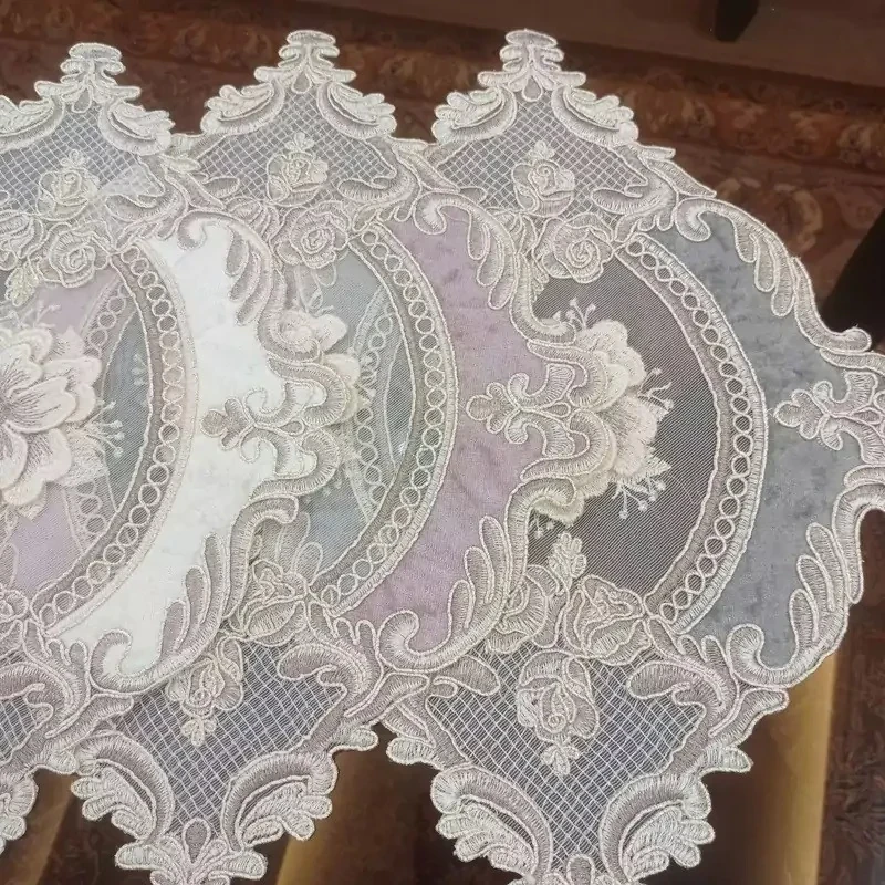 ست رومیزی سه تکه مدل دانتل طرح گل برجسته
