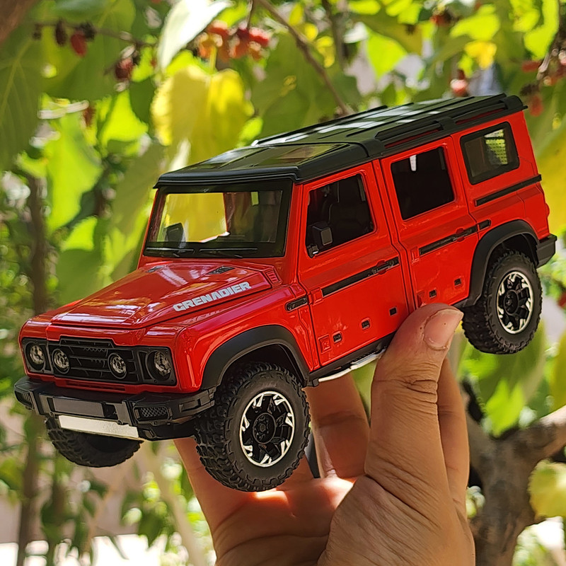 ماکت ماشین ناب سل مدل فلزی درب بازشو LAND ROVER PAJAN طرح دودزا