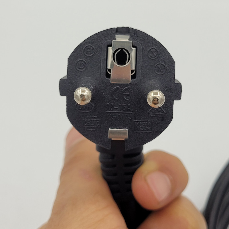 کابل برق سه پین لپتاپ شارک مدل 3x1.0mm طول 1.5 متر