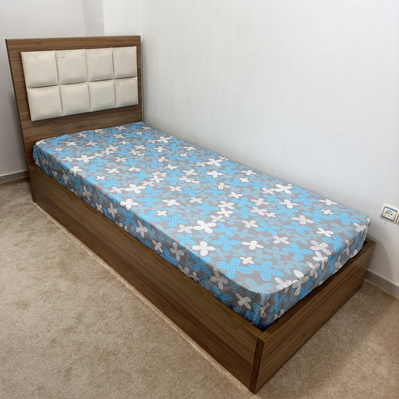 ملحفه ناتوسا مدل کشدار توسکا یک و نیم نفره سایز 120x200 سانتی متر