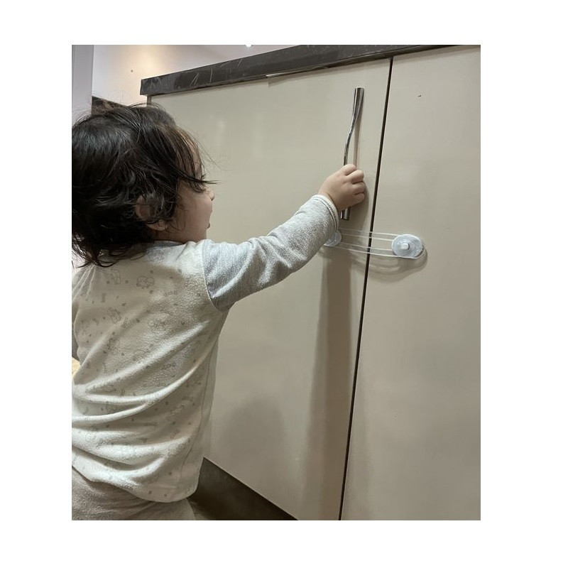 ابزار ایمنی کودک و نوزاد آراز مدل قفل درب کابینت بسته 2 عددی