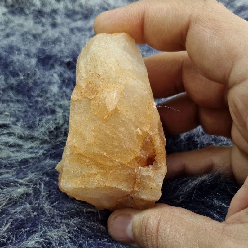 سنگ راف کوارتز مدل  کریستالی کد K76014