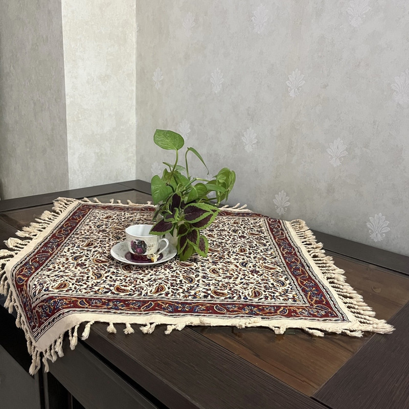 رومیزی مدل قلمکار سرو سایز 60x60 سانتی‌متر