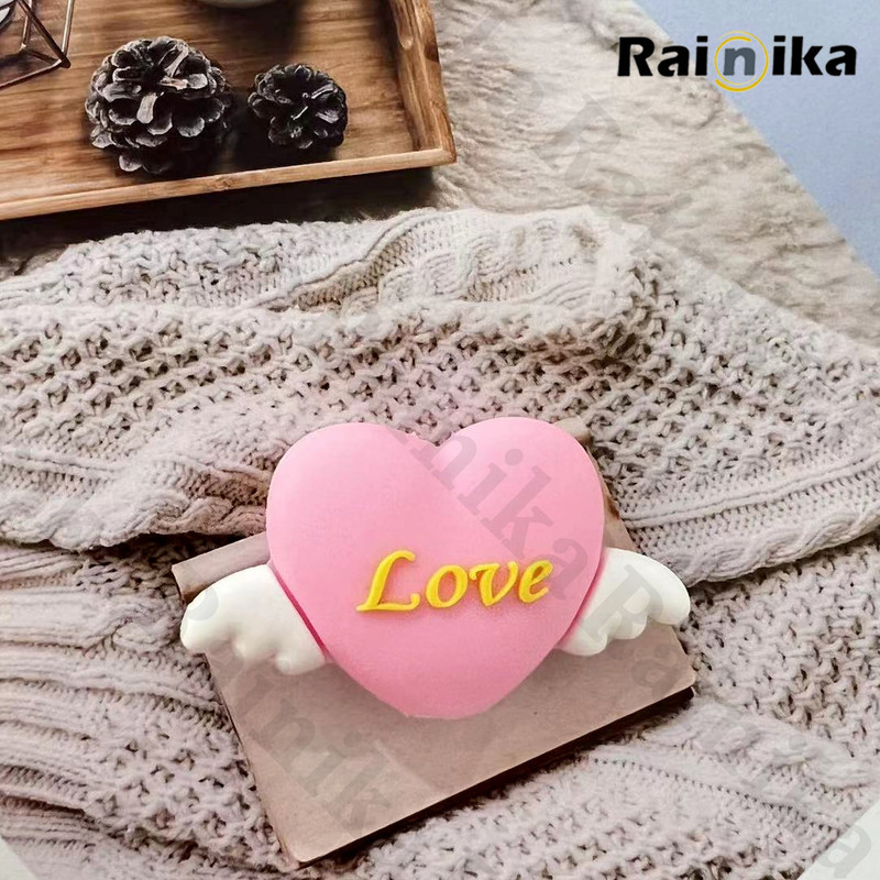 محافظ کابل شارژ و هندزفری رینیکا مدل Love KK 03 مجموعه 3 عددی