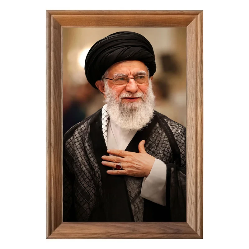 تابلو طرح رهبر شهید حضرت آیت الله خامنه ای مدل RH01 فریم قهوه ای