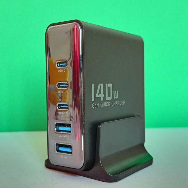 شارژر رومیزی 140 وات 5 پورت توکی مدل TCT140-22 به همراه کابل USB-C