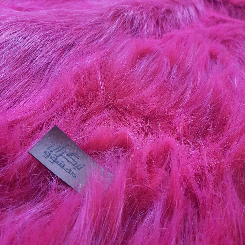 فرش ماشینی 1200 شانه تیگران مفشوو زمینه سرخابی حاشیه سرخابی مدل Magenta طرح خز پرزبلند