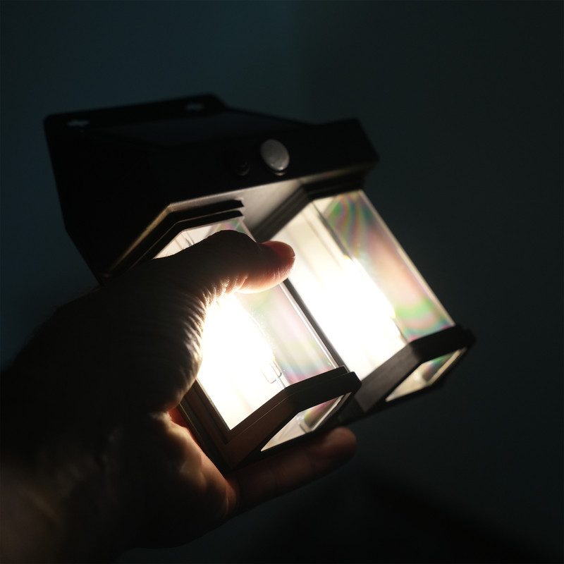 چراغ دیواری خورشیدی مدل سنسوردار کد BK618-2