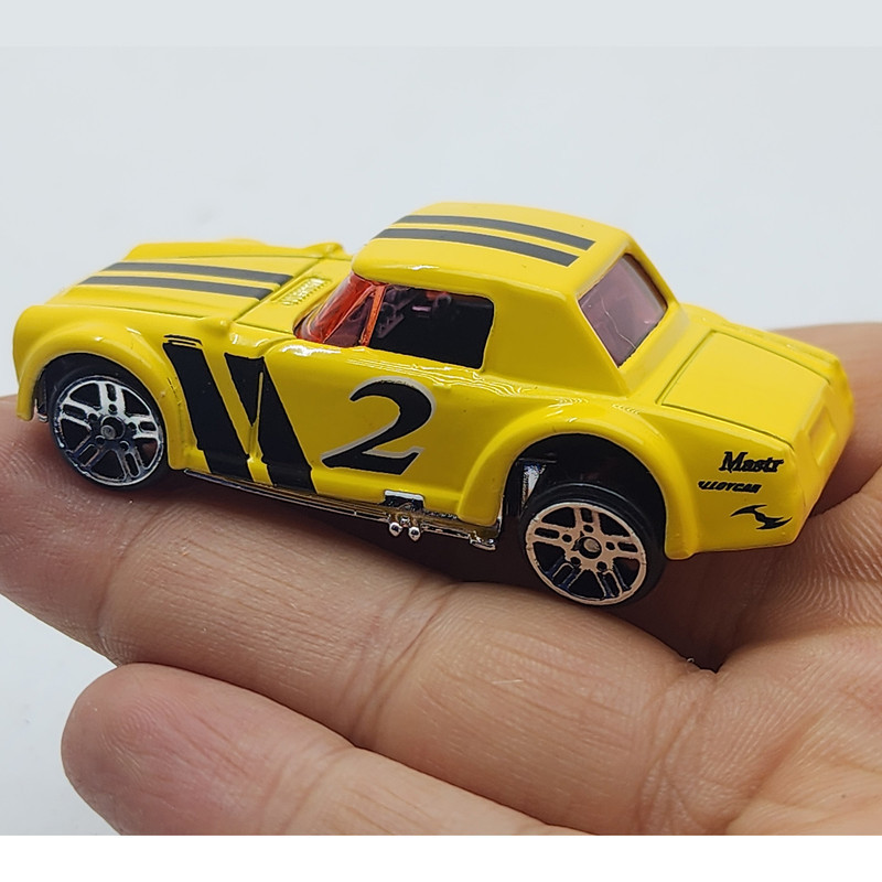 ماشین بازی مدل فلزی datsun fairlady