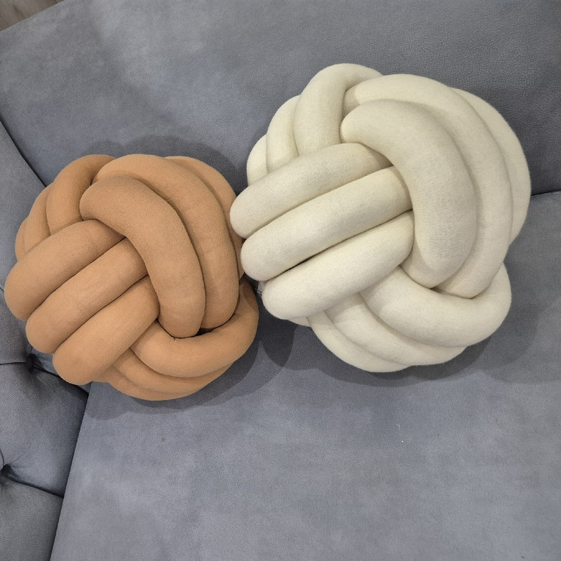 کوسن مدل گره ای توپی سایز 30*30 سانتی متر