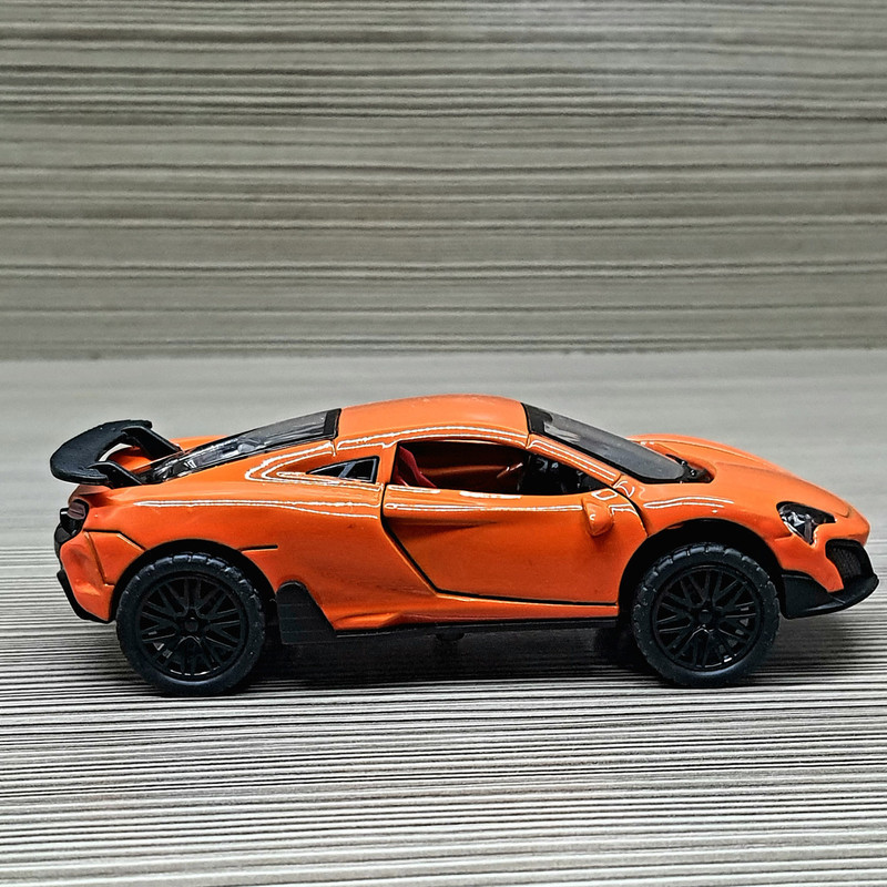 ماشین بازی مدل فلزی مکلارن 765LT
