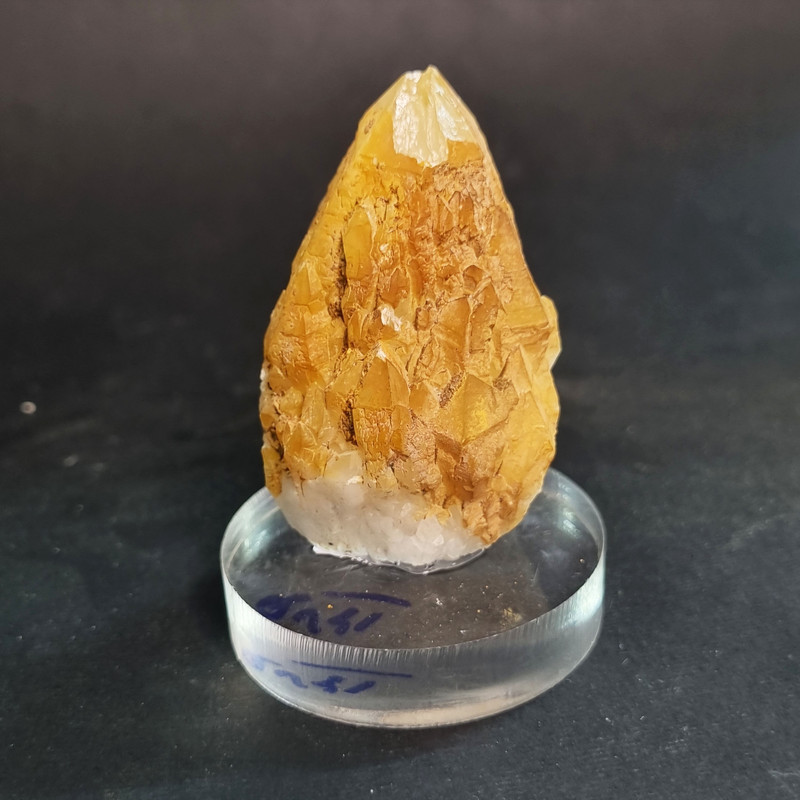 سنگ راف کوارتز مدل فانتوم کد Q721