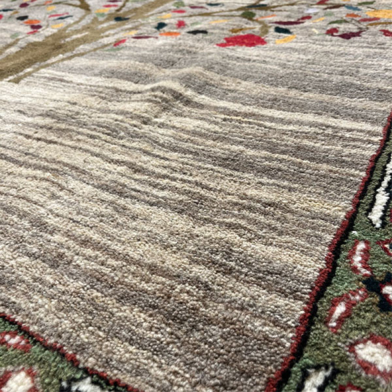 گبه دستبافت قشقایی چهار متری کد Nkpa.ha.f42 زمینه طوسی