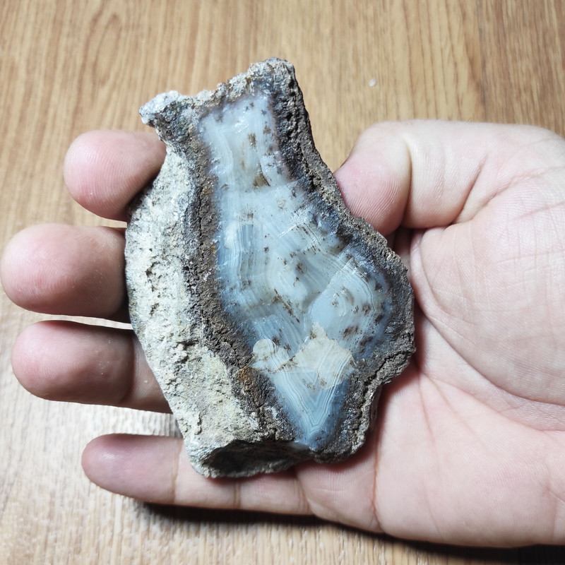 سنگ راف عقیق مدل شجر کد V70631