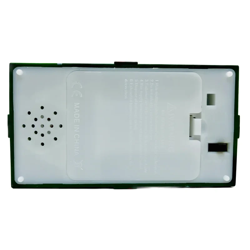 گوی موزیکال مدل پمپی کاج و عشق طرح کریسمس کد P297