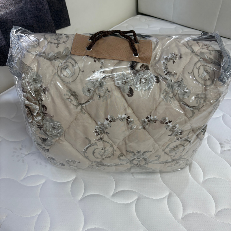 لحاف یک نفره مدل  بهاره سایز 160*240 سانتی متر