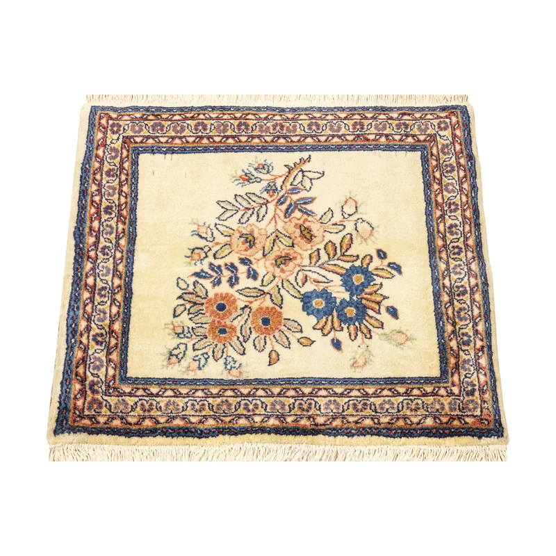 فرش دستبافت ربع متری طرح ساروق کد 45P10374 طرح گل زمینه کرم