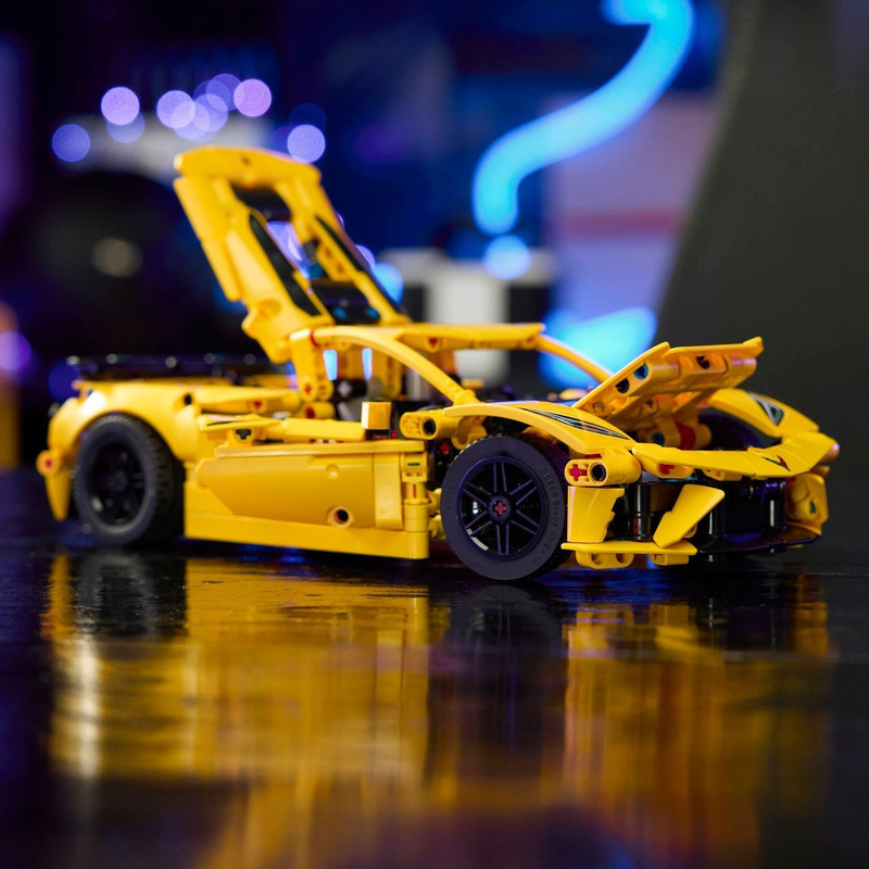 لگو 732 تکه سری Technic مدل Chevrolet Corvette Stingray کد 42205
