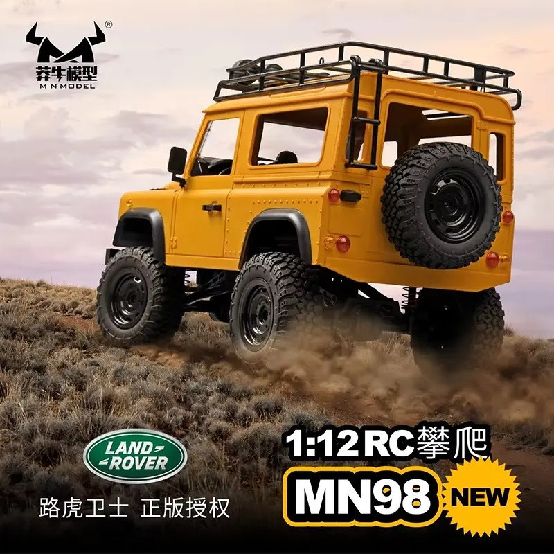 ماشین بازی کنترلی مدل لندرور طرح defender 90 2015