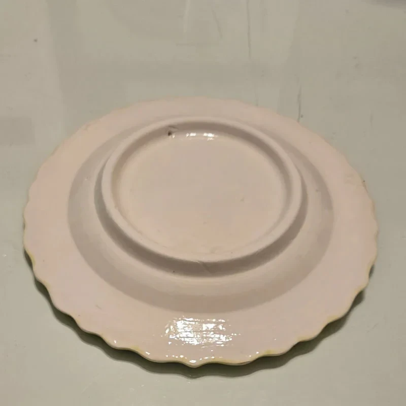 بشقاب میناکاری مدل نقش برجسته لب کنگره ای کد K181 بسته 6 عددی