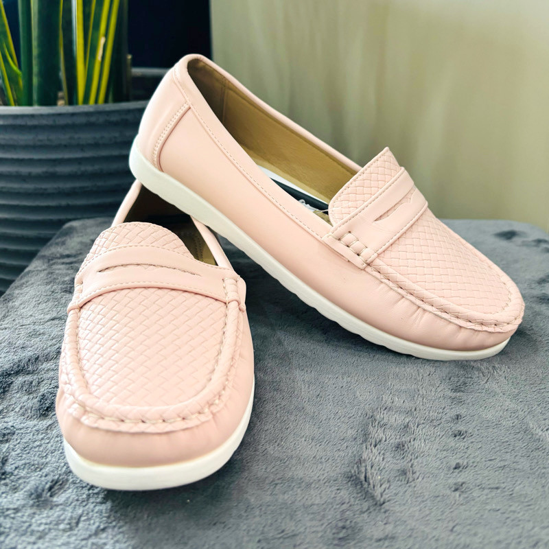کفش کالج زنانه مکس مدل  Textured Slip-On Moccasins