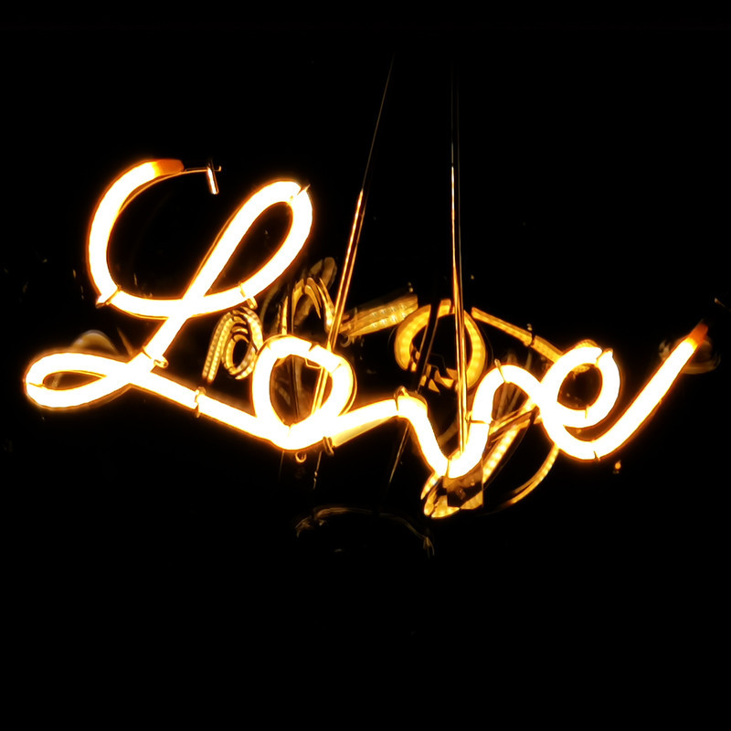 لامپ ادیسونی 3 وات مدل Love پایه E27
