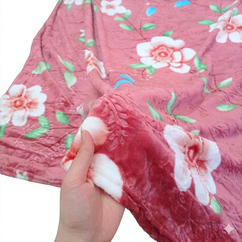 پتو مسافرتی 2 نفره مدل گل برجسته طرح گل کاملیا سایز 240x220 سانتی‌متر