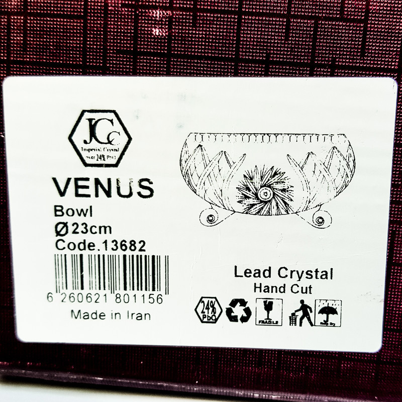 کاسه آجیل‌خوری شیشه‌ای جهان کریستال مدل VENUS با 3 پایه، طرح خورشیدی تراش خورده