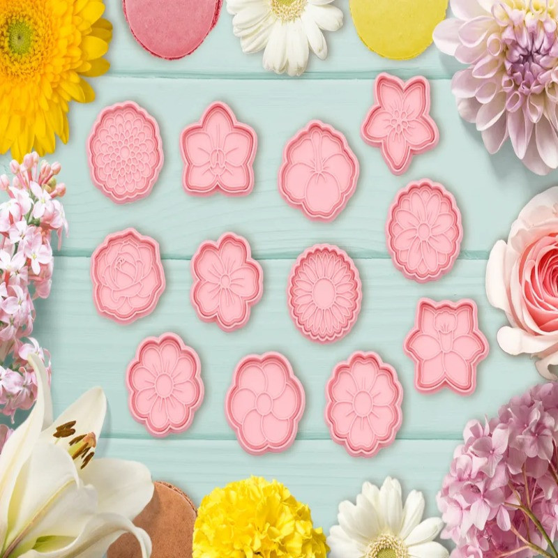 کاتر شیرینی پزی مدل گل مجموعه 12 عددی