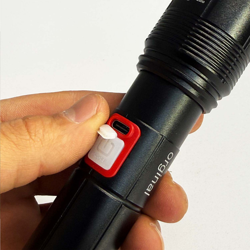 چراغ قوه دستی اسمال سان مدل P7 کد 2167 با نور مهتابی