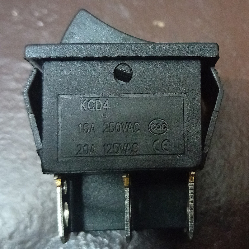 کلید راکر سه حالته مدل 6 پایه کد KCD4