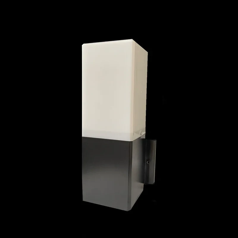 چراغ حیاطی مدل روبیکا مکعبی Compact
