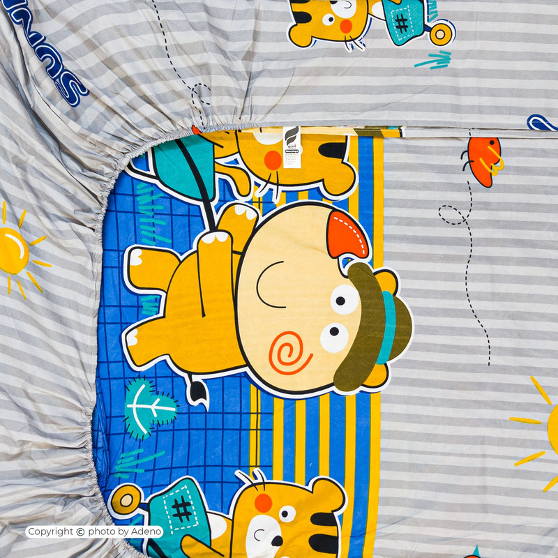 ملحفه میکرو کودک آدنو مدل Best friend کد MC17 سایز 70x135 سانتی متر