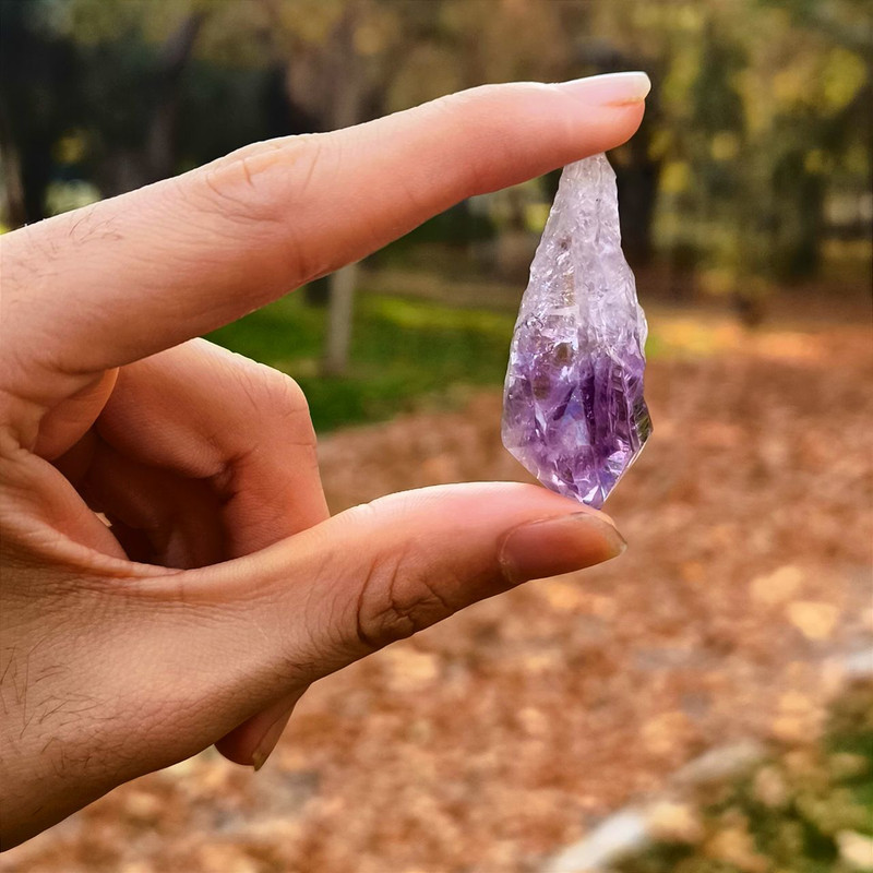 سنگ راف آمیتیست مدل طبیعی کد168