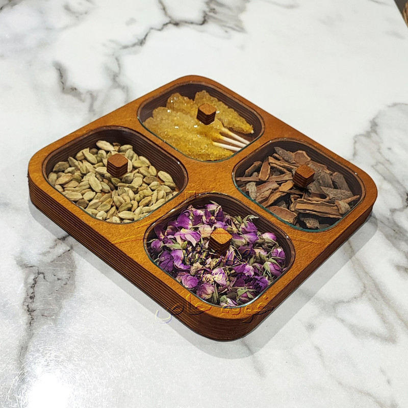 اردوخوری چوبی 4 خانه‌ای خانه خاص، شیشه‌ای ضدآب، ابعاد 24 در 24 سانتی‌متر، ابعاد هر محفظه 10 در 10 سانتی‌متر