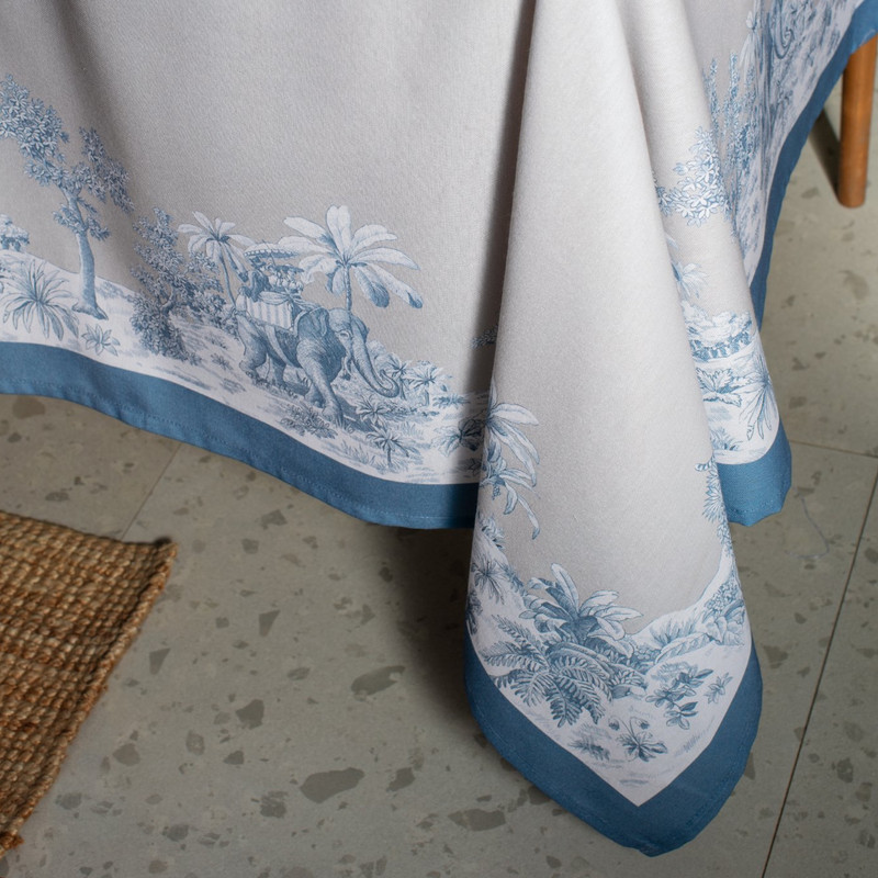 رومیزی مادام کوکو مدل Ravage سایز 150x150 سانتی‌متر