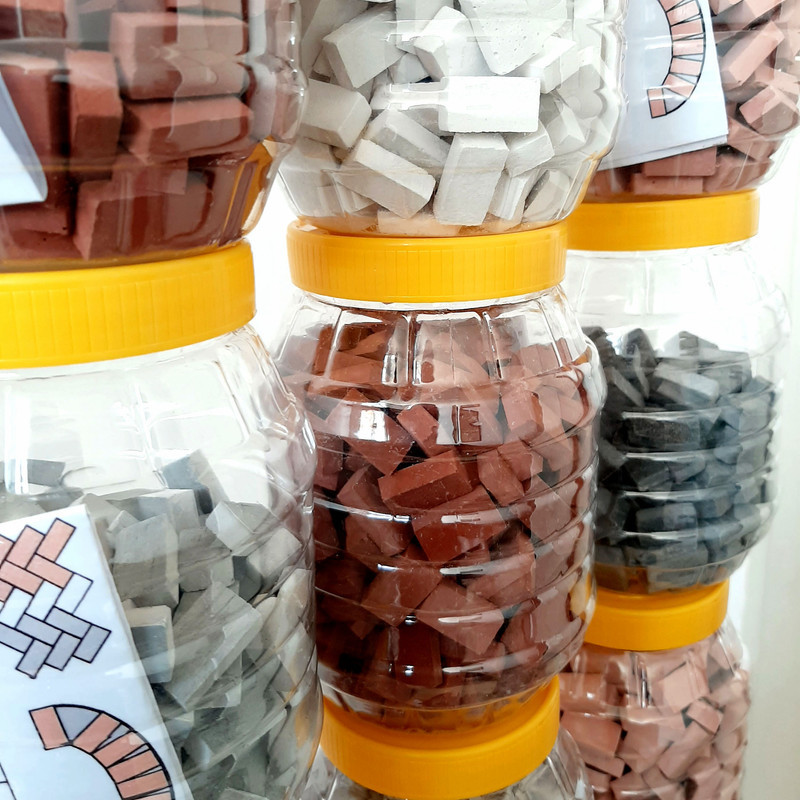 ساختنی مدل آجر مینیاتوری کد Cube 005 بسته 555 عددی