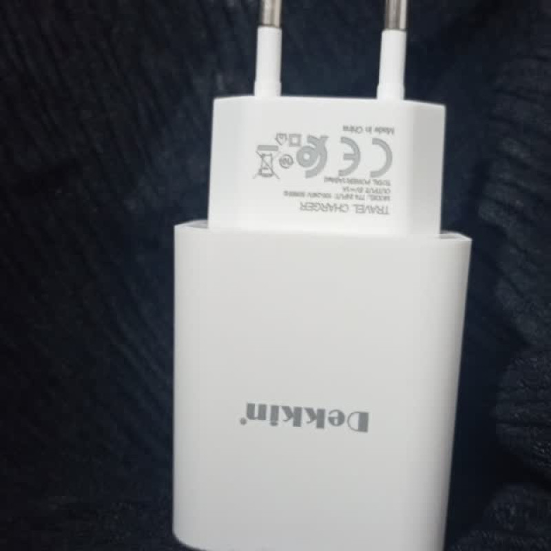 شارژر دیواری 5 وات دکین مدل 774