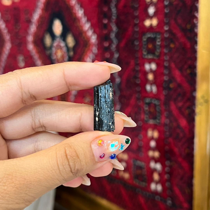 سنگ راف تورمالین مدل اصالت