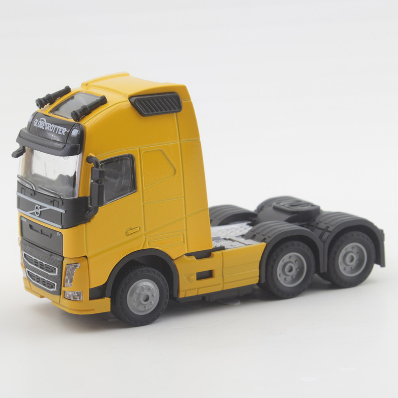 ماشین بازی مدل تریلی FH 500 دو محور