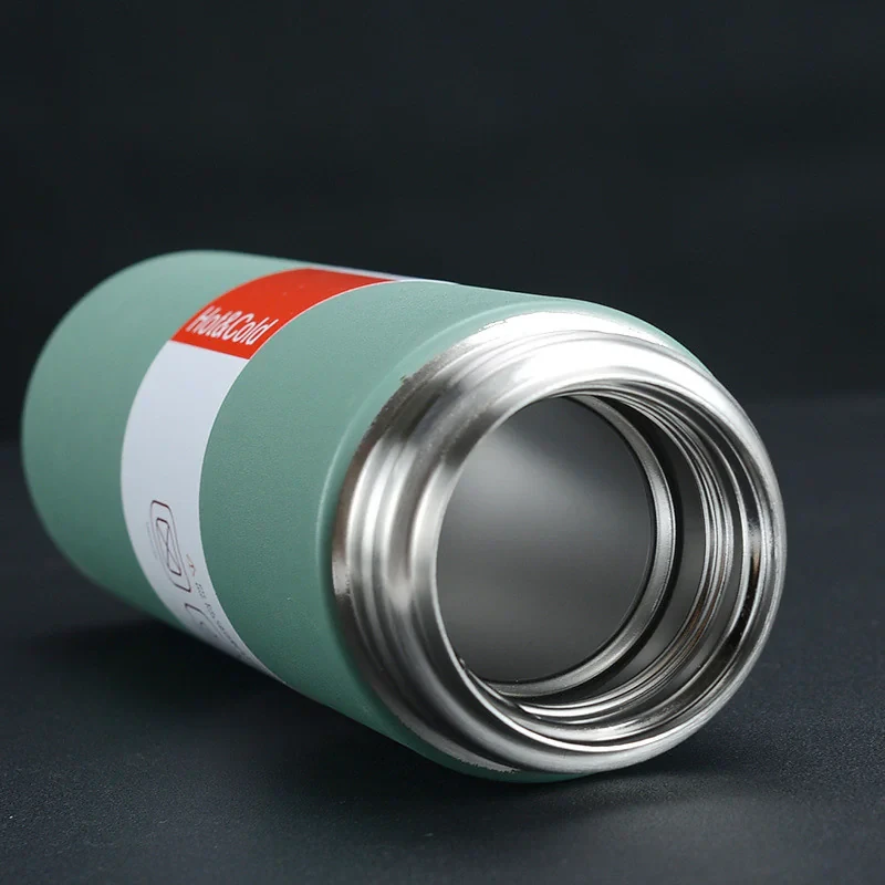 فلاسک مدل gift گنجایش 0.5 لیتر به همراه لیوان سفری بسته 2 عددی