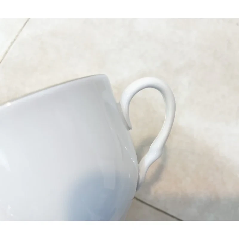 سرویس چای خوری 12 پارچه شرکت صنایع چینی تقدیس مدل لب طلا