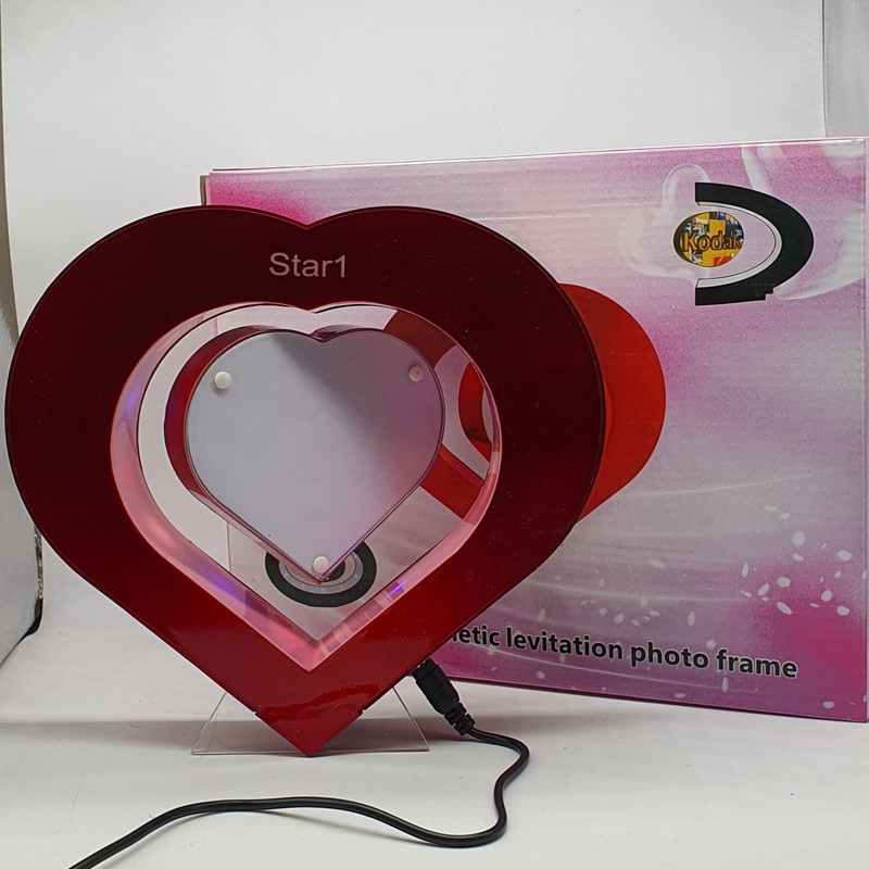 قاب عکس استاروان مدل lOVE